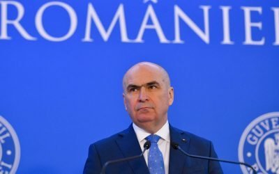 Bolojan anunță bugetul echilibrat: Deficit redus și investiții menținute Premierul Ilie Bolojan a anunțat, joi, adoptarea bugetului de stat, subliniind eforturile de a echilibra finanțele publice într-un context economic dificil