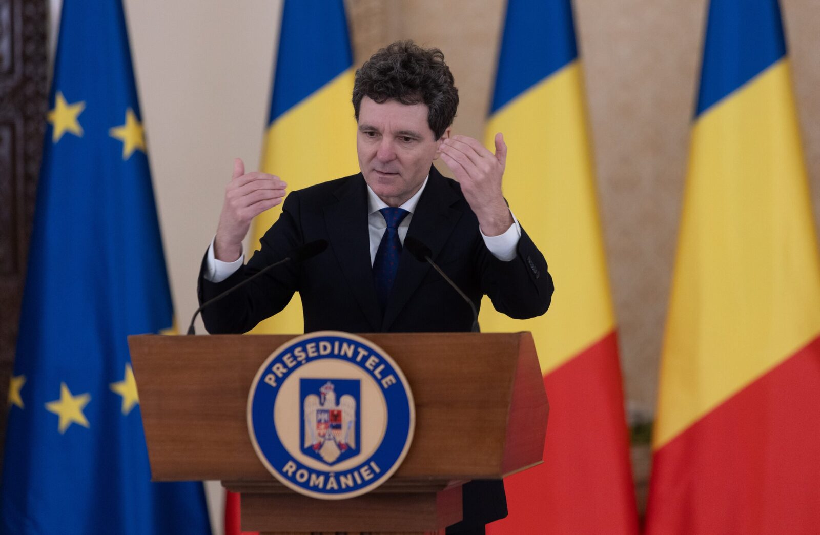 Reacții după doborârea rachetei iraniene în Turcia: Nicușor Dan asigură că România este în siguranță Bucureștiul și Varșovia au reacționat rapid la incidentul din Turcia în care o rachetă balistică iraniană a fost interceptată de sistemele de apărare antirachetă NATO