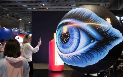 Americanii acuză China de copiere AI. Atacurile „model extraction” și „distillation” explicate.