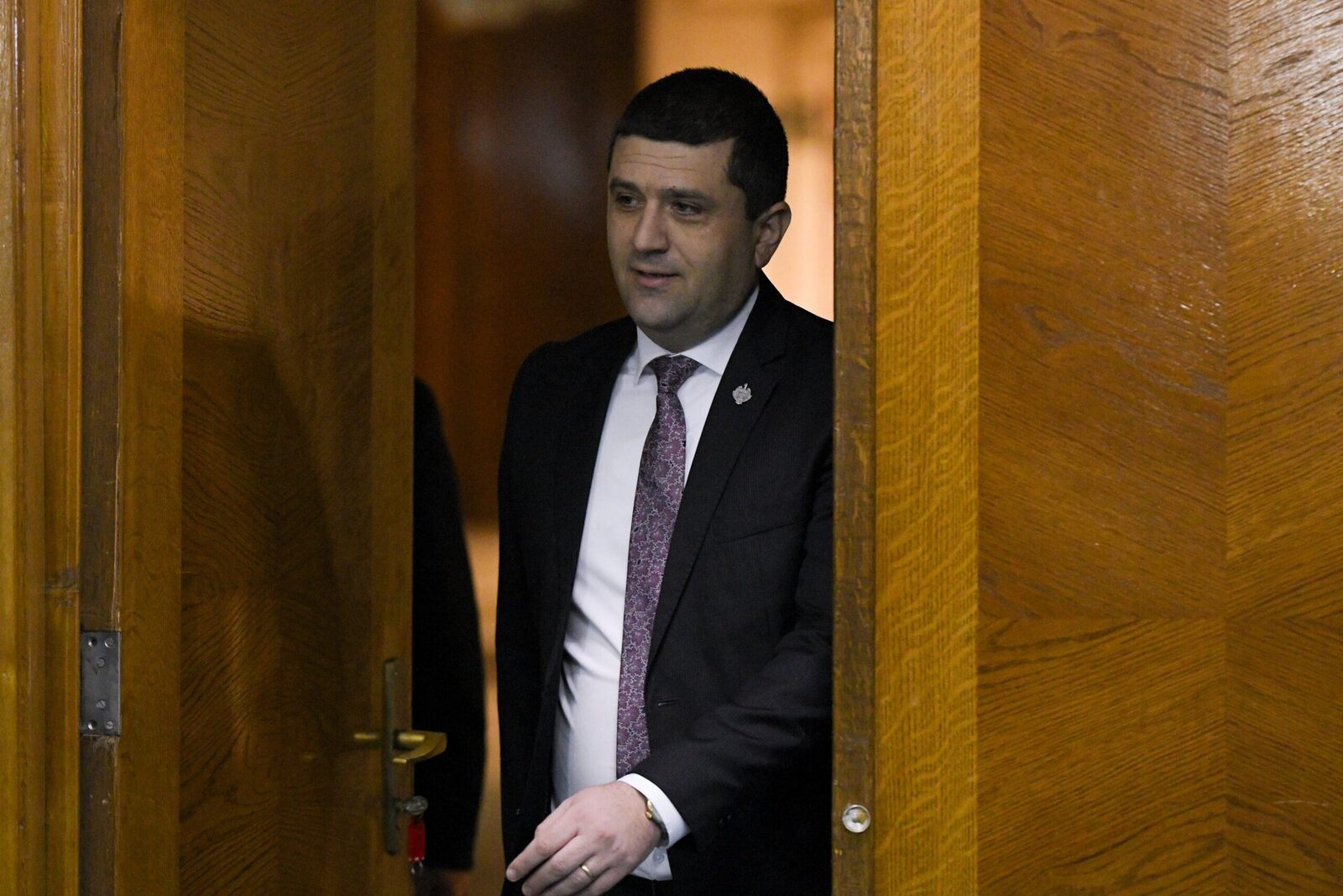 Ministrul Apărării, Radu Miruță, a fost membru PSD: Documentul care infirmă USR Un document intrat în posesia unei publicații de știri confirmă faptul că actualul ministru al Apărării, Radu Miruță, a fost membru al Partidului Social Democrat (PSD)