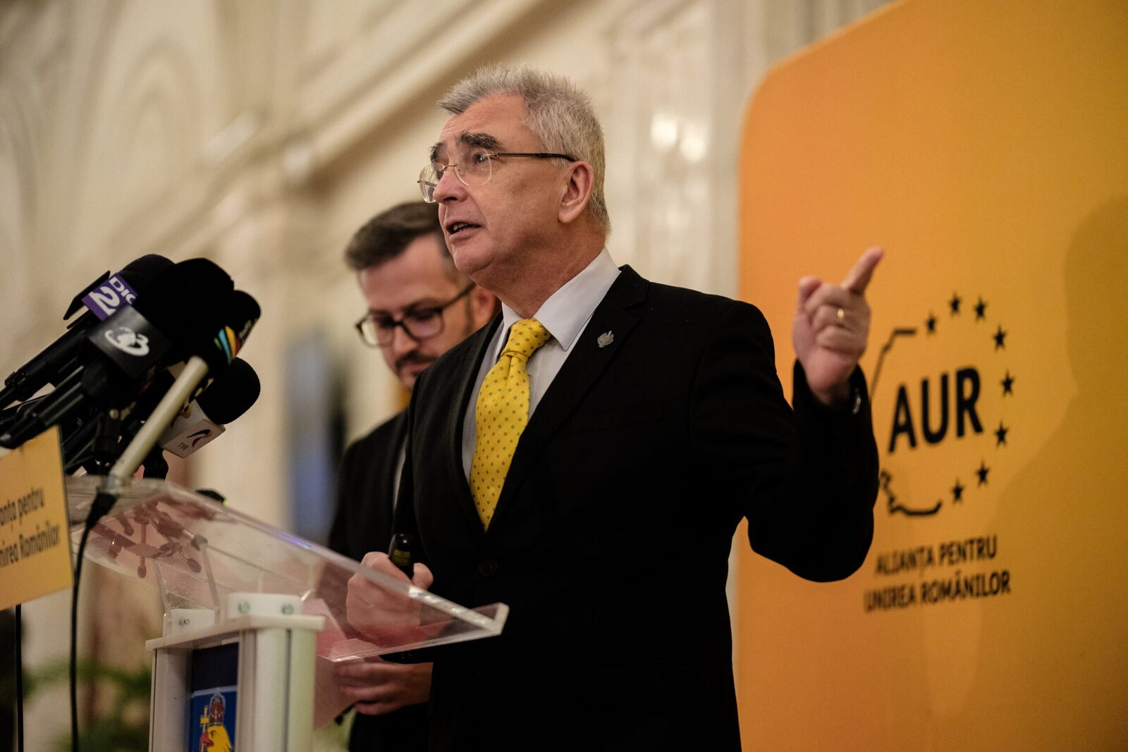 Un buget complet fals, acuză criticii. România, pe marginea prăpastiei?