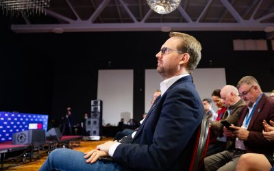 Fritz: România, într-o poziție mai bună la prețurile carburanților, dar cu ochii pe piață Vicepremierul Dominic Fritz a declarat că România se află, momentan, într-o situație mai favorabilă comparativ cu alte state europene în ceea ce privește prețurile la carburanți