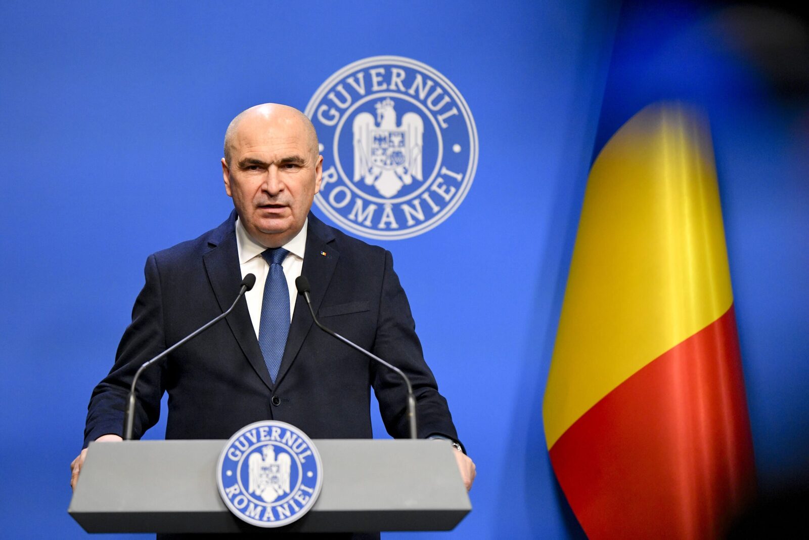 Bolojan: Amendamentele la buget sunt normale, dar trebuie să rămână rezonabile Premierul Ilie Bolojan a declarat că amendamentele la proiectul de buget sunt o practică obisnuita în dezbaterile parlamentare, dar a avertizat că acestea trebuie să rămână într-o limită rezonabilă pentru a evita dezechilibrele bugetare