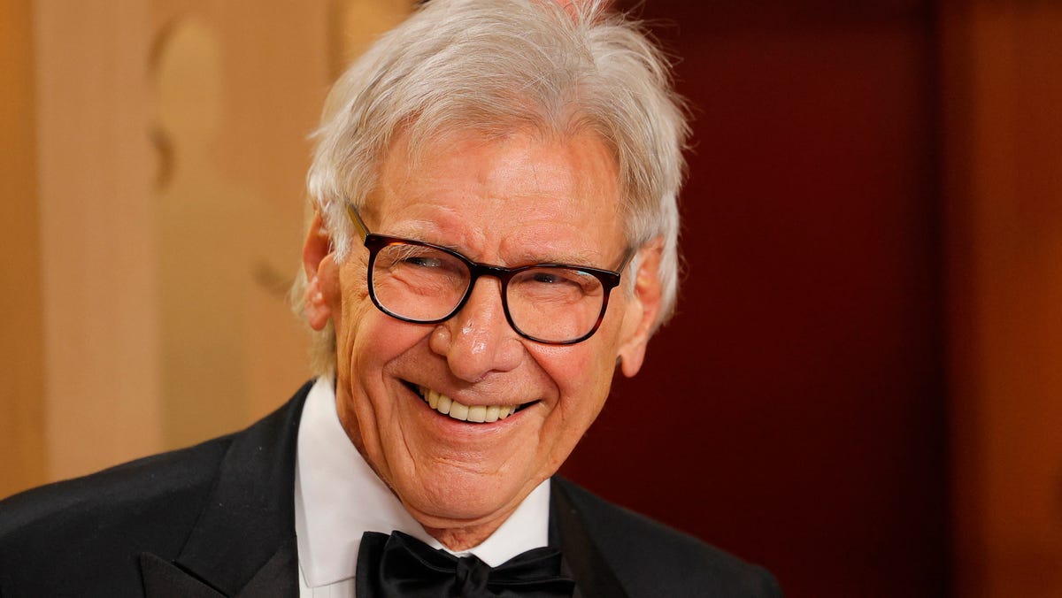 Harrison Ford, omagiat pentru întreaga carieră la Actor Awards: „Sunt încă un actor care lucrează” Actorul american Harrison Ford a fost recompensat cu premiul pentru întreaga carieră la cea de-a 32-a ediție a Actor Awards, eveniment desfășurat în Los Angeles