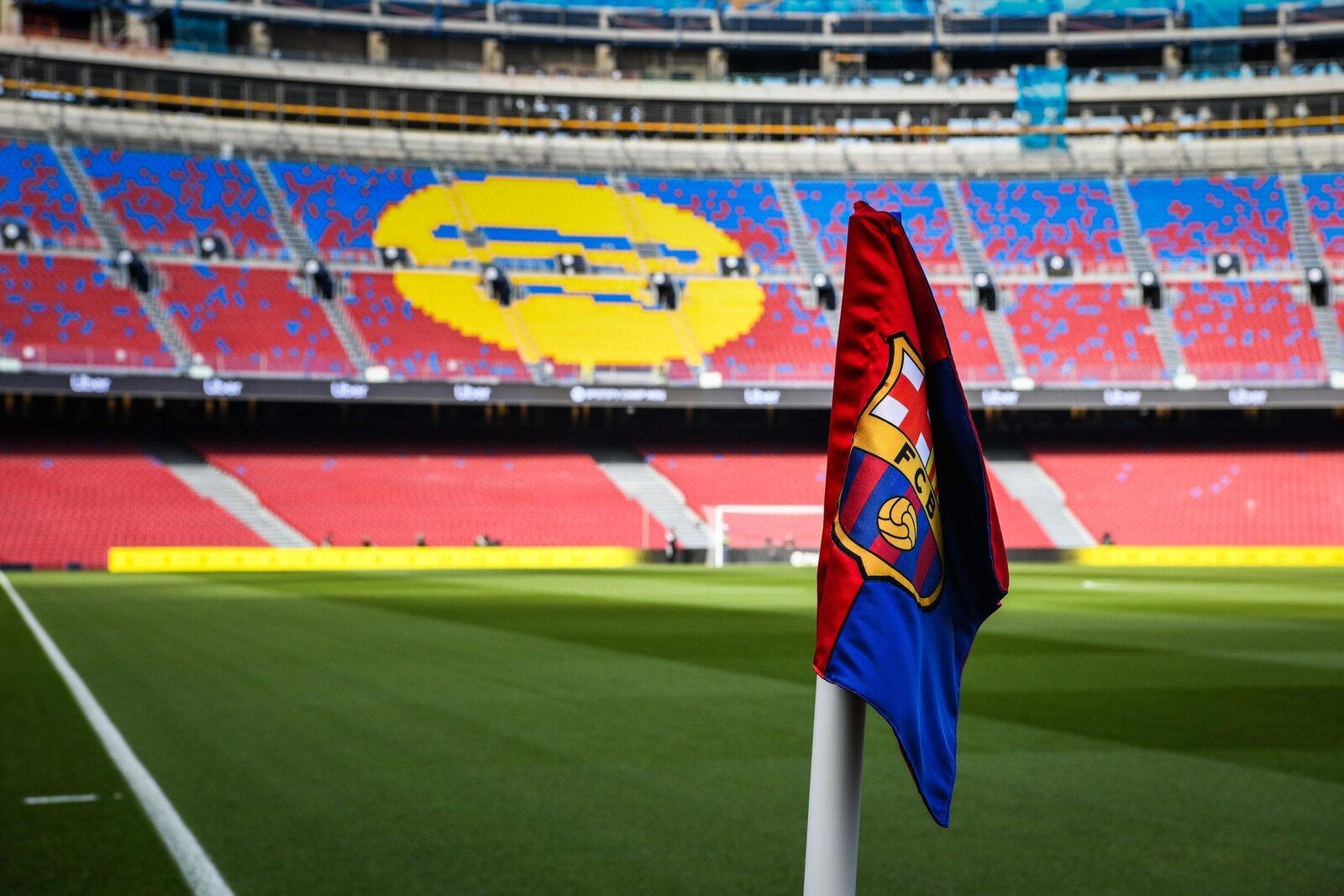 Joan Laporta, confirmat pentru încă cinci ani la conducerea FC Barcelona După încheierea alegerilor prezidențiale de la FC Barcelona, Joan Laporta a fost reconfirmat în funcția de președinte al clubului