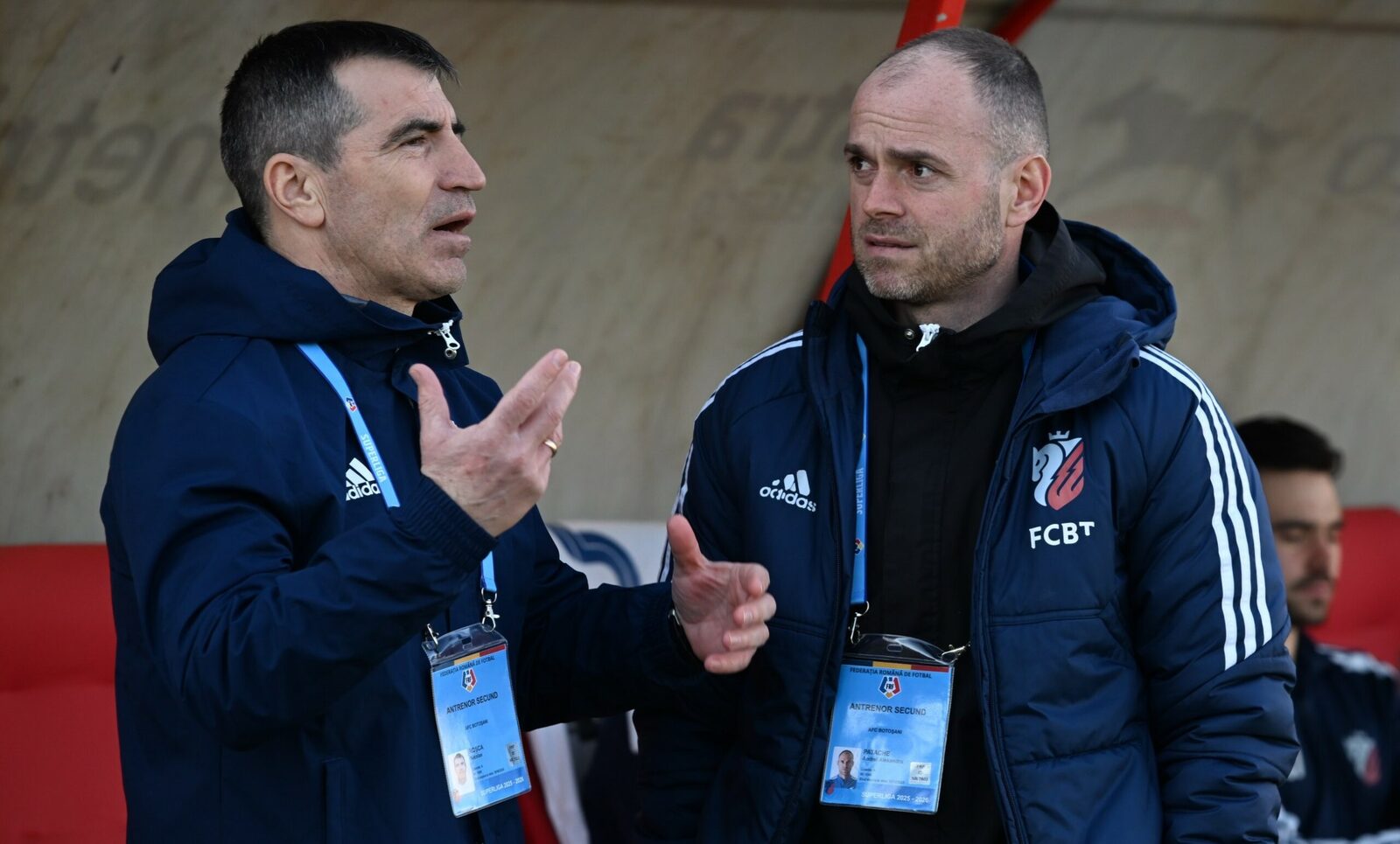 FC Botoșani, în cădere liberă după încă o înfrângere în Superligă FC Botoșani continuă parcursul dezamăgitor în Superligă, suferind o nouă înfrângere pe teren propriu în fața Petrolului Ploiești, scor 0-1, în ultima etapă a sezonului regular