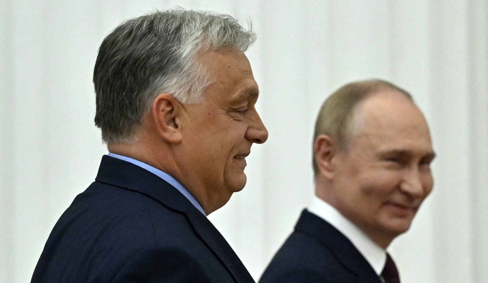 Putin, acuzat că a orchestrat o intervenție în alegerile din Ungaria O anchetă realizată de proiectul VSquare și citată de presa ucraineană sugerează că Vladimir Putin a ordonat intervenția serviciilor de informații ruse în alegerile parlamentare din Ungaria din aprilie