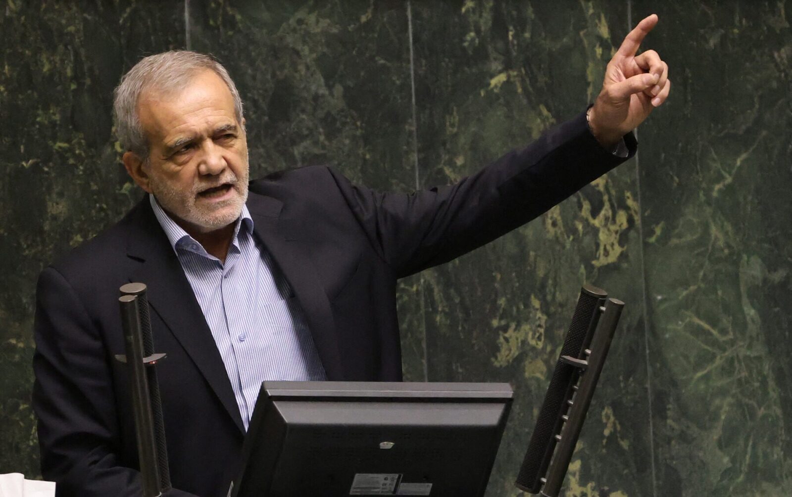 Președintele iranian respinge cererea lui Trump de capitulare, o numește „vis”