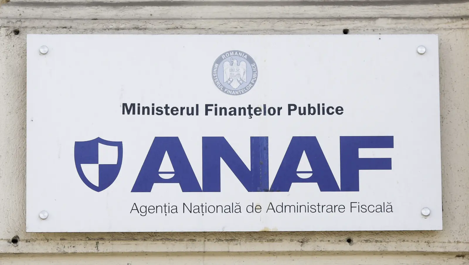 ANAF intensifică verificările: Antreprenorii, avertizați să evite retragerile nejustificate de fonduri Agenția Națională de Administrare Fiscală (ANAF) își intensifică controalele, iar antreprenorii sunt avertizați cu privire la importanța respectării cu strictețe a regulilor fiscale