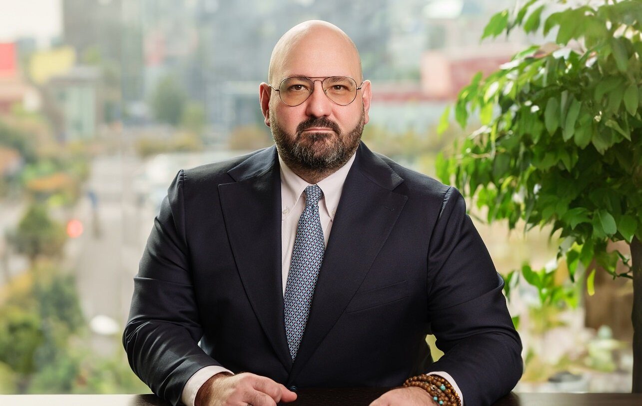 Europa are nevoie de o politică energetică comună, avertizează un oficial PPC Uniunea Europeană trebuie să adopte o abordare unificată în domeniul energiei pentru a evita riscul de a pierde oportunitățile de dezvoltare și de a asigura o Europă prosperă