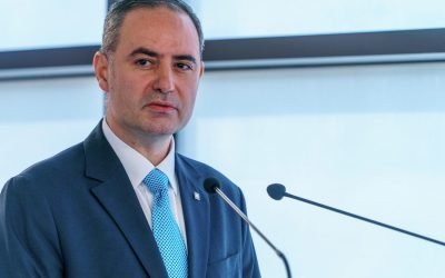 Moody’s: România, cu perspective economice favorabile, dar atrage atenția asupra deficitului Agenția de evaluare financiară Moody’s a confirmat perspectivele economice favorabile ale României pe termen mediu