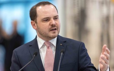 Bugetul Ministerului Sănătății, avizat în Parlament, dar cu posibile rectificări ulterioare Comisiile de Sănătate reunite din Parlament au dat aviz pozitiv bugetului Ministerului Sănătății