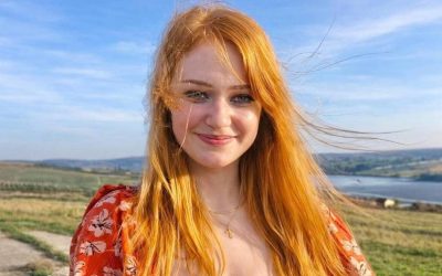 Andreea Anița, tânăra pentru care s-au strâns peste două milioane de euro, a încetat din viață; fondurile vor fi folosite pentru a ajuta alți copii bolnavi de cancer Andreea Anița, tânăra a cărei luptă cu o boală necruțătoare a emoționat o țară întreagă, a murit