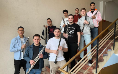 Emil vișenescu dirijează ansamblul clarino la muzeul hărților, în „cartografii sonore”