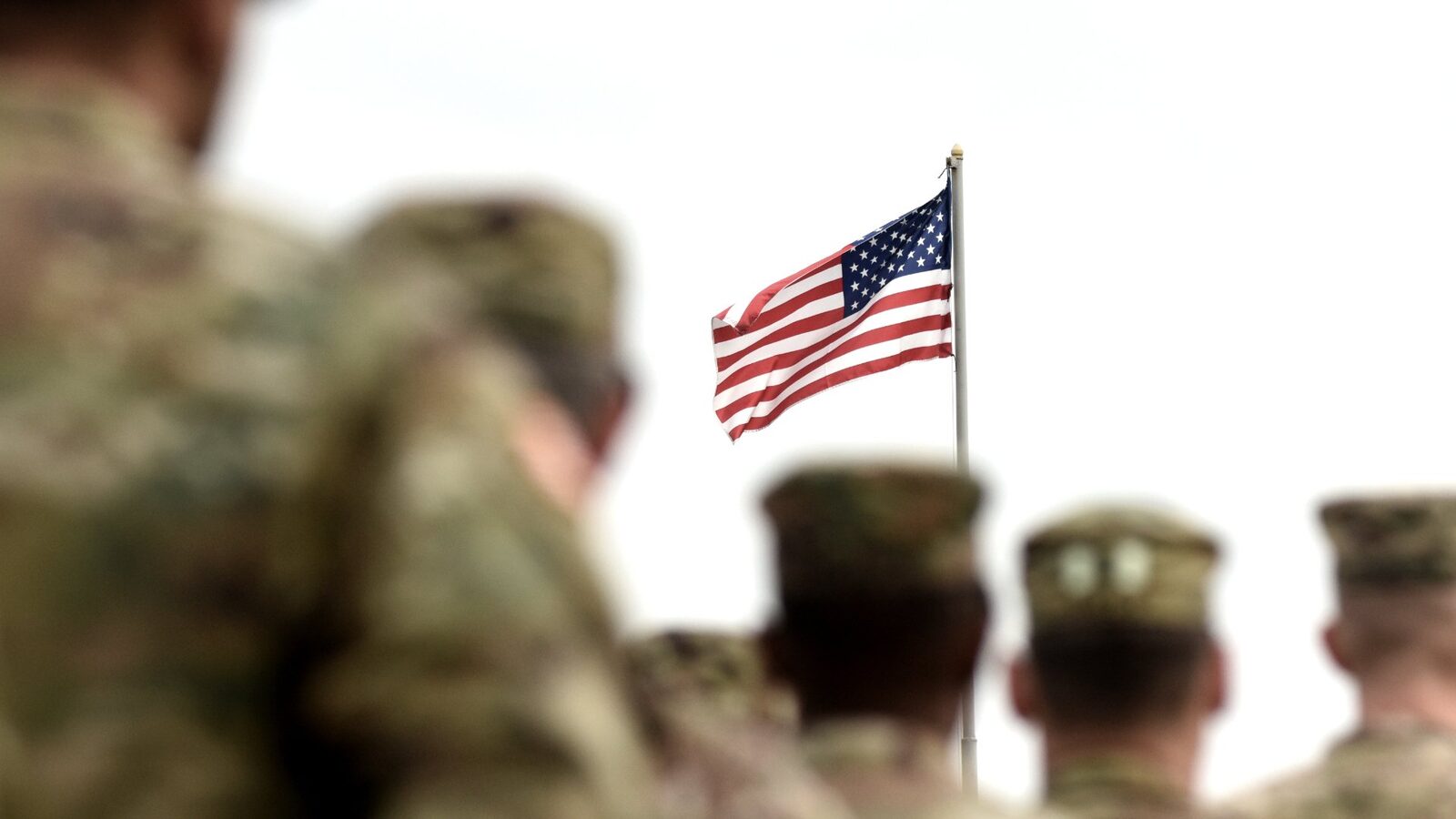 Nicușor Dan: Prezența militară americană suplimentară nu crește riscul de securitate Președintele României, Nicușor Dan, a declarat că nu există niciun risc suplimentar pentru țară odată cu aprobarea, de către Parlament, a cererii Statelor Unite de a găzdui noi echipamente și militari