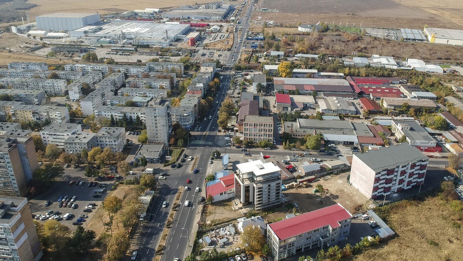 Guvernul reduce impozitul pentru clădirile vechi, peste 42.000 de proprietari din Ploiești, afectați Guvernul a instituit o reducere a impozitului pe clădiri pentru proprietățile mai vechi, o măsură care va beneficia un număr semnificativ de locuitori din Ploiești