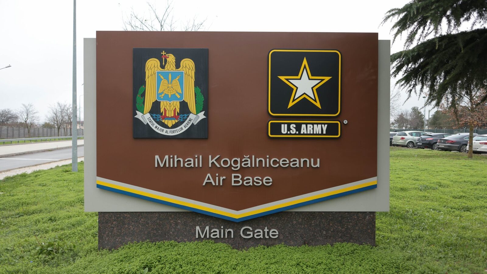 Conflictul din Orientul Mijlociu se extinde: Baza de la Mihail Kogălniceanu, potențial punct de tranzit pentru forțele americane Atacurile recente dintre Statele Unite și Israel pe de o parte, și Iran pe de altă parte, au dus la o regionalizare a conflictului din Orientul Mijlociu
