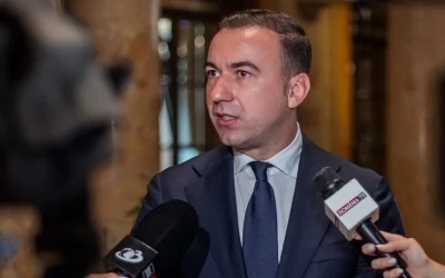 România, cu una dintre cele mai mici creșteri de preț la combustibili din ue, conform ministrului energiei Ministrul Energiei, Bogdan Ivan, a declarat că România se confruntă cu una dintre cele mai reduse creșteri ale prețurilor la carburanți din Uniunea Europeană, în ciuda contextului internațional tensionat și a fluctuațiilor de pe piața petrolului