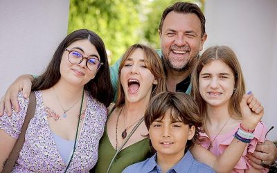 Horia Brenciu, nevoit să se întoarcă singur în țară pentru a-și onora concertele Problemele de călătorie cauzate de războiul din Ucraina și mutarea în Kuala Lumpur au creat dificultăți pentru Horia Brenciu