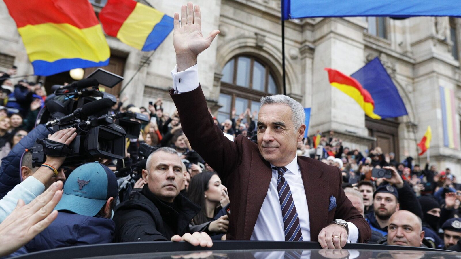 Anularea alegerilor, catalogată drept abuz de către experți