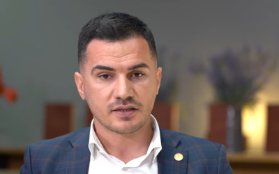 Scandal la Autoritatea Electorală Permanentă: un angajat acuză, șeful confirmă, iar concediile ridică semne de întrebare Un angajat al Autorității Electorale Permanente (AEP) este în centrul unei dispute publice, după ce președintele instituției, Adrian Țuțuianu, a sugerat că acesta ar fi utilizat concedii medicale în mod necorespunzător
