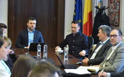 Ciucu și Negoiță, acord de colaborare pentru proiecte de infrastructură în București Primarul Capitalei, Ciprian Ciucu, și edilul Sectorului 3, Robert Negoiță, au avut o întâlnire de lucru pentru a stabili o strategie comună în ceea ce privește proiectele de infrastructură din București