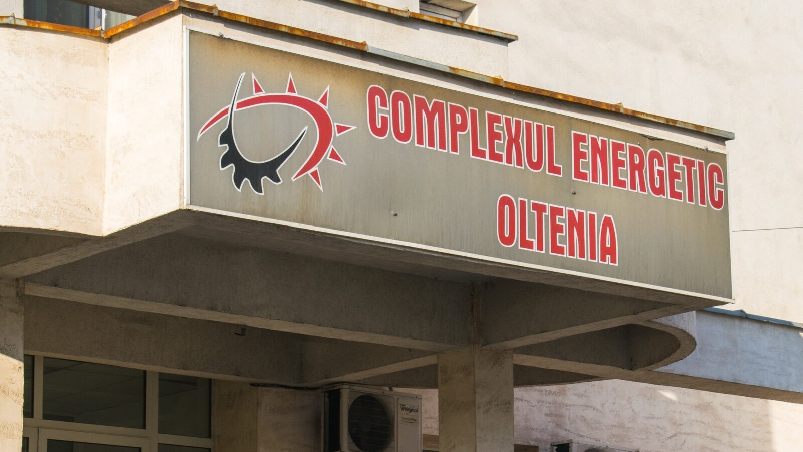 Conflict la Complexul Energetic Oltenia: Negocierile eșuează, protestele continuă Goranții și conducerea Complexului Energetic Oltenia (CEO) nu au ajuns la un acord în urma negocierilor