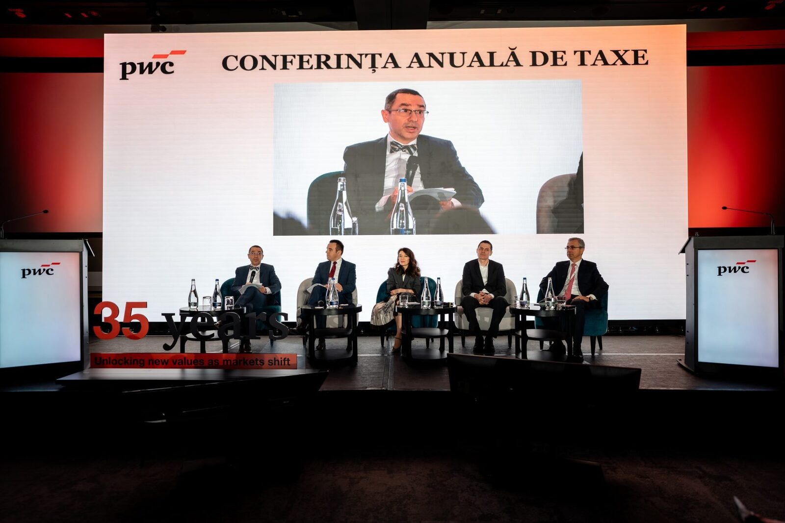 ANAF Intensifică Controalele Fiscale: Substanța Economică, AI și Risc de Reîncadrare a Veniturilor București – Administrația fiscală din România își concentrează eforturile pe analiza substanței economice a tranzacțiilor și pe utilizarea responsabilă a inteligenței artificiale, conform discuțiilor din cadrul Conferinței Anuale de Taxe organizată de PwC România