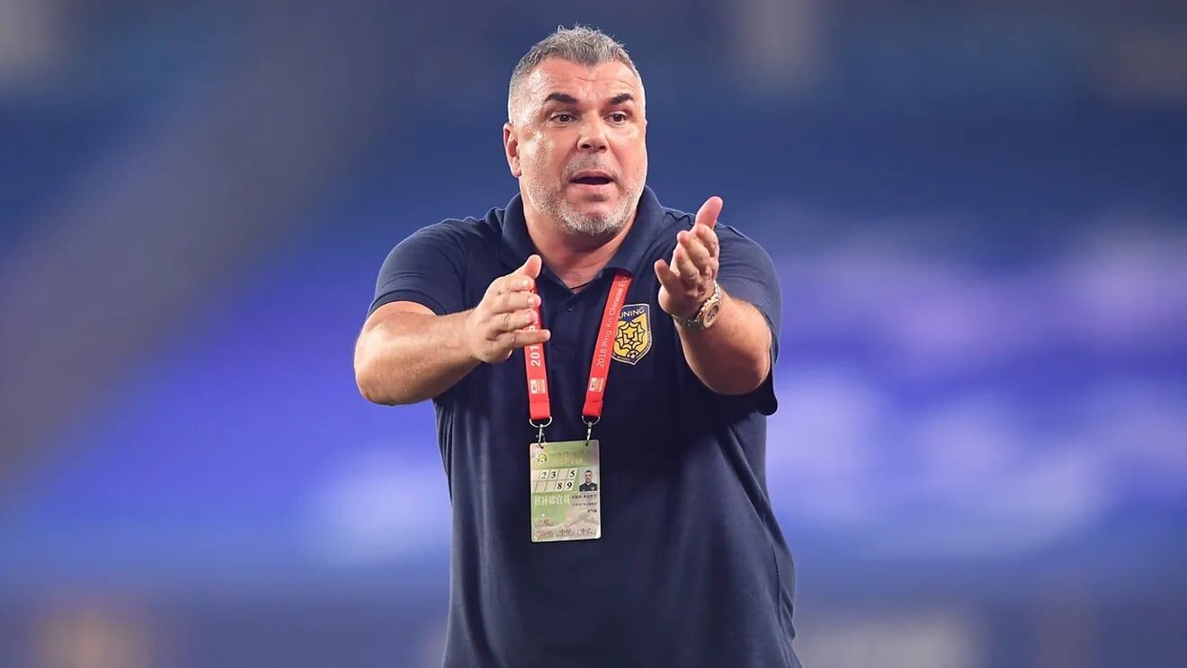 Cosmin Olăroiu, antrenorul român cu un palmares impresionant, traversează o perioadă dificilă