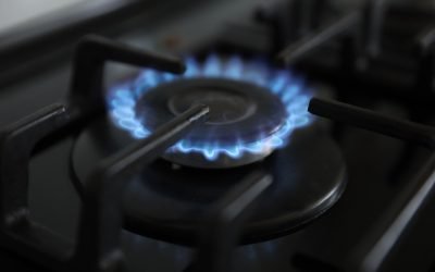 Creșteri posibile la facturile de gaze naturale: ce schimbări pregătește guvernul Românii ar putea plăti mai mult pentru gaze naturale începând cu 1 aprilie, în funcție de noile reglementări ale pieței