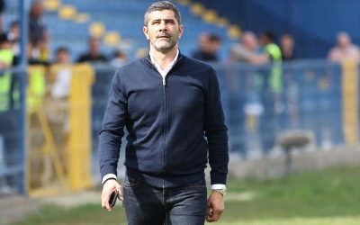 Coman, atac la adresa lui Tănase după criticile la adresa arbitrilor Președintele celor de la FC Argeș, Dani Coman, a reacționat dur la declarațiile lui Florin Tănase, fotbalistul FCSB, după victoria bucureștenilor împotriva celor de la UTA