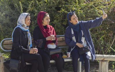 Iranul, o piață digitală distinctă: Aplicațiile care sfidează sancțiunile și dominația globală Republica Islamică Iran, cu o populație de aproximativ 93 de milioane de locuitori, prezintă un ecosistem digital aparte, modelat de sancțiunile internaționale și restricțiile guvernamentale
