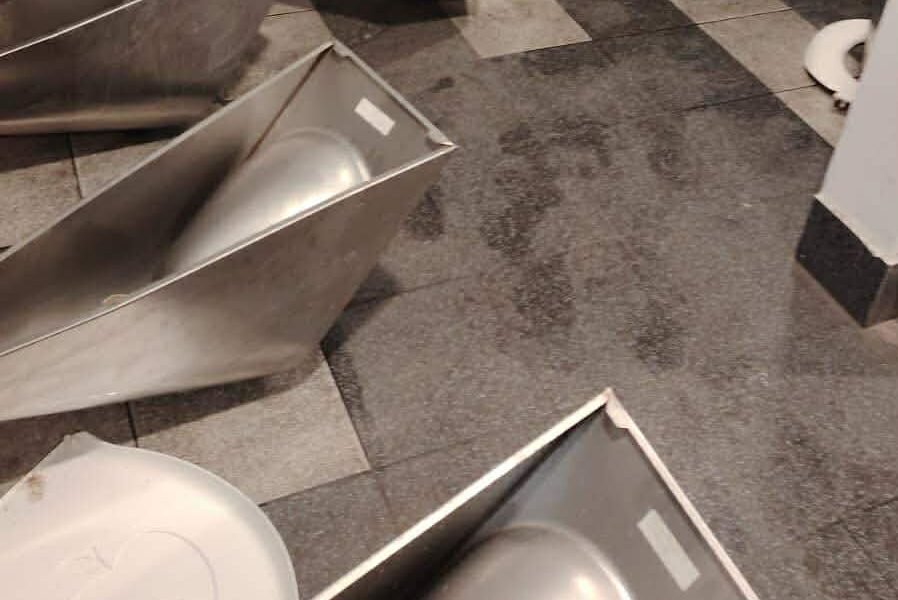 Imagini Cluj Arena: Fanii CFR au lăsat dezastru după meci