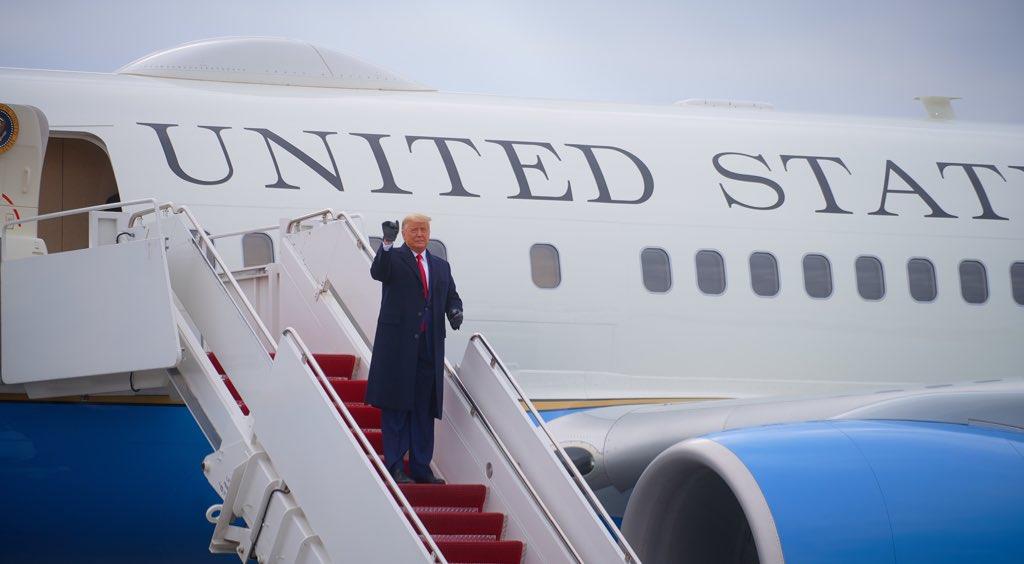 Aeroportul Palm Beach, redenumit Donald J. Trump, din iulie