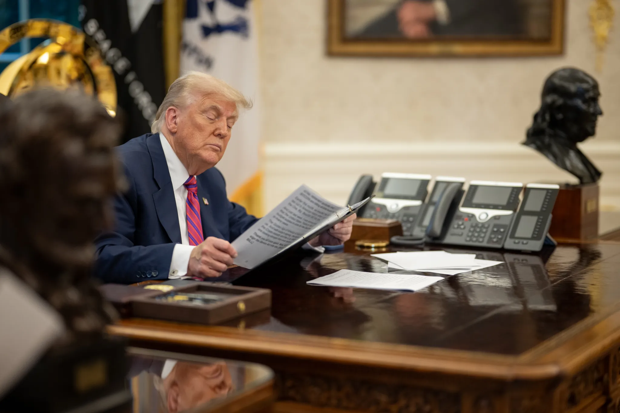 Trump respinge acuzațiile privind rolul Israelului în potențialul conflict cu Iranul Fostul președinte american Donald Trump a negat că Israelul ar fi forțat Statele Unite să ia măsuri militare împotriva Iranului