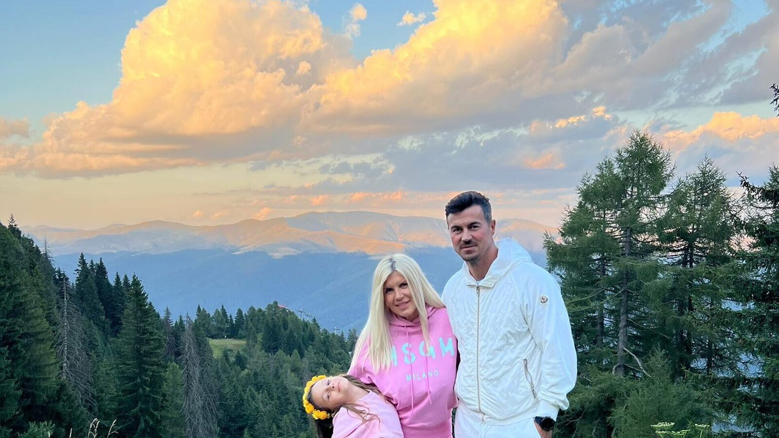 Elena Udrea, apariție surpriză cu fiica sa, Eva Maria