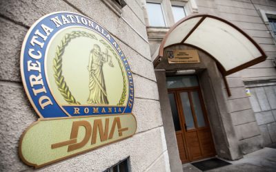 Doi funcționari cu funcții de conducere din cadrul Direcției Generale Regionale a Finanțelor Publice București (DGRFP) au fost plasați sub control judiciar pentru următoarele 60 de zile