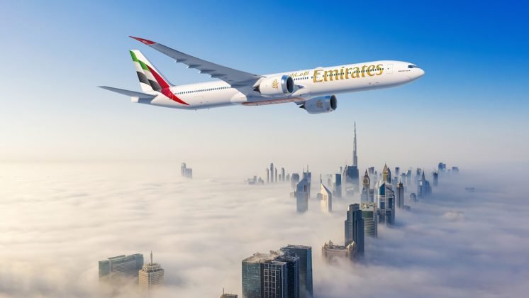 Aeroportul din Dubai, închis temporar după o explozie și interceptare deasupra sa Operațiunile pe Aeroportul Internațional din Dubai (DXB) au fost suspendate temporar sâmbătă, din cauza unei „interceptări” care a avut loc în spațiul aerian, a anunțat Biroul de presă din Dubai