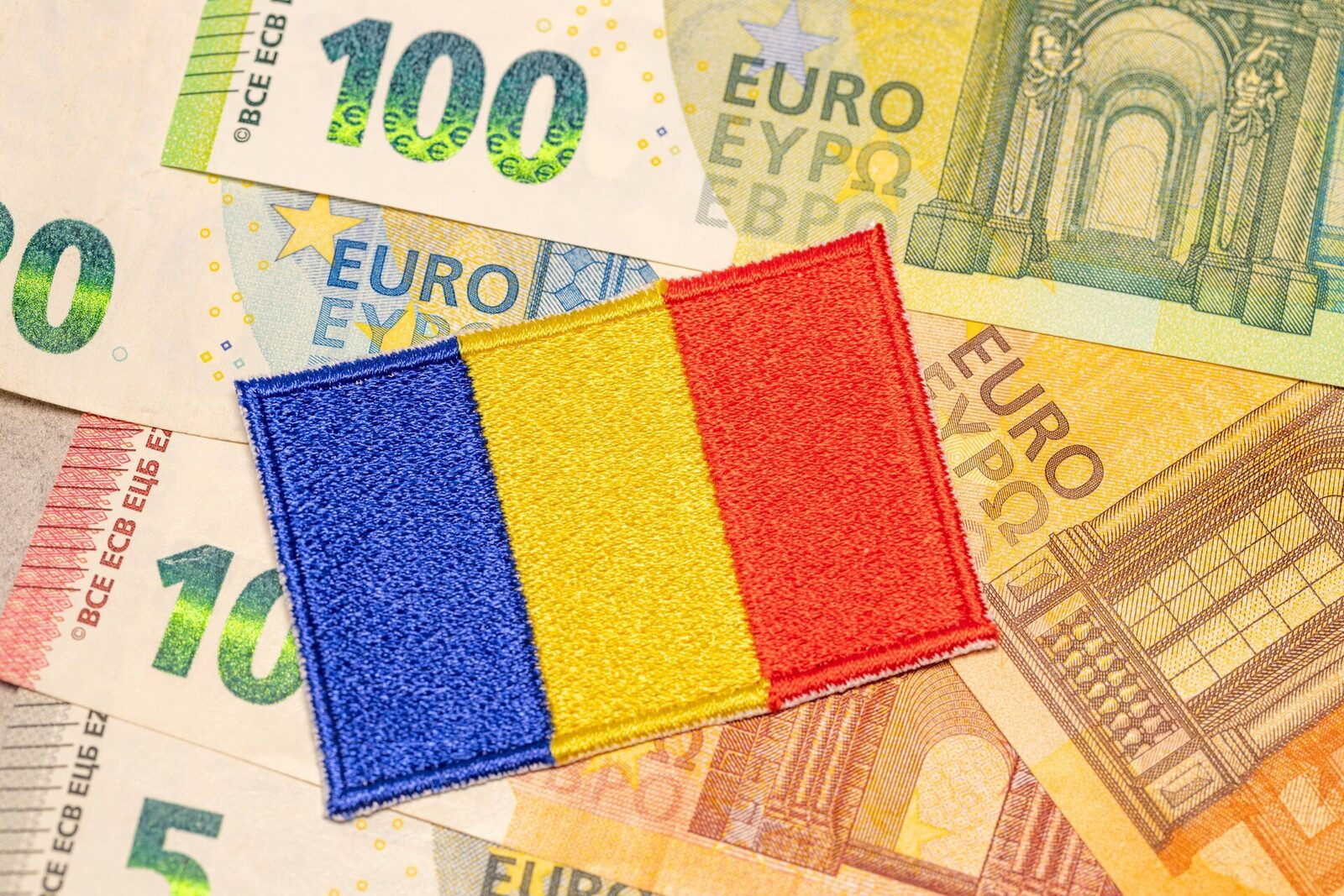 Granturi de 100.000 de euro pentru antreprenoarele românce: Programul „Found-HER Challenge” deschide înscrierile Antreprenoarele din România au acum oportunitatea de a obține finanțare pentru startup-urile lor, prin intermediul programului „Found-HER Challenge România”