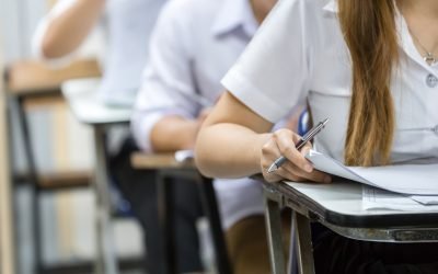 Simulările pentru Bacalaureat, afectate de protestele profesorilor; aproape 5% dintre licee boicotează testarea Simulările pentru examenul de Bacalaureat, programate pentru săptămâna viitoare, vor avea loc în majoritatea liceelor din țară, însă un procent semnificativ de unități de învățământ au ales să nu participe la testare