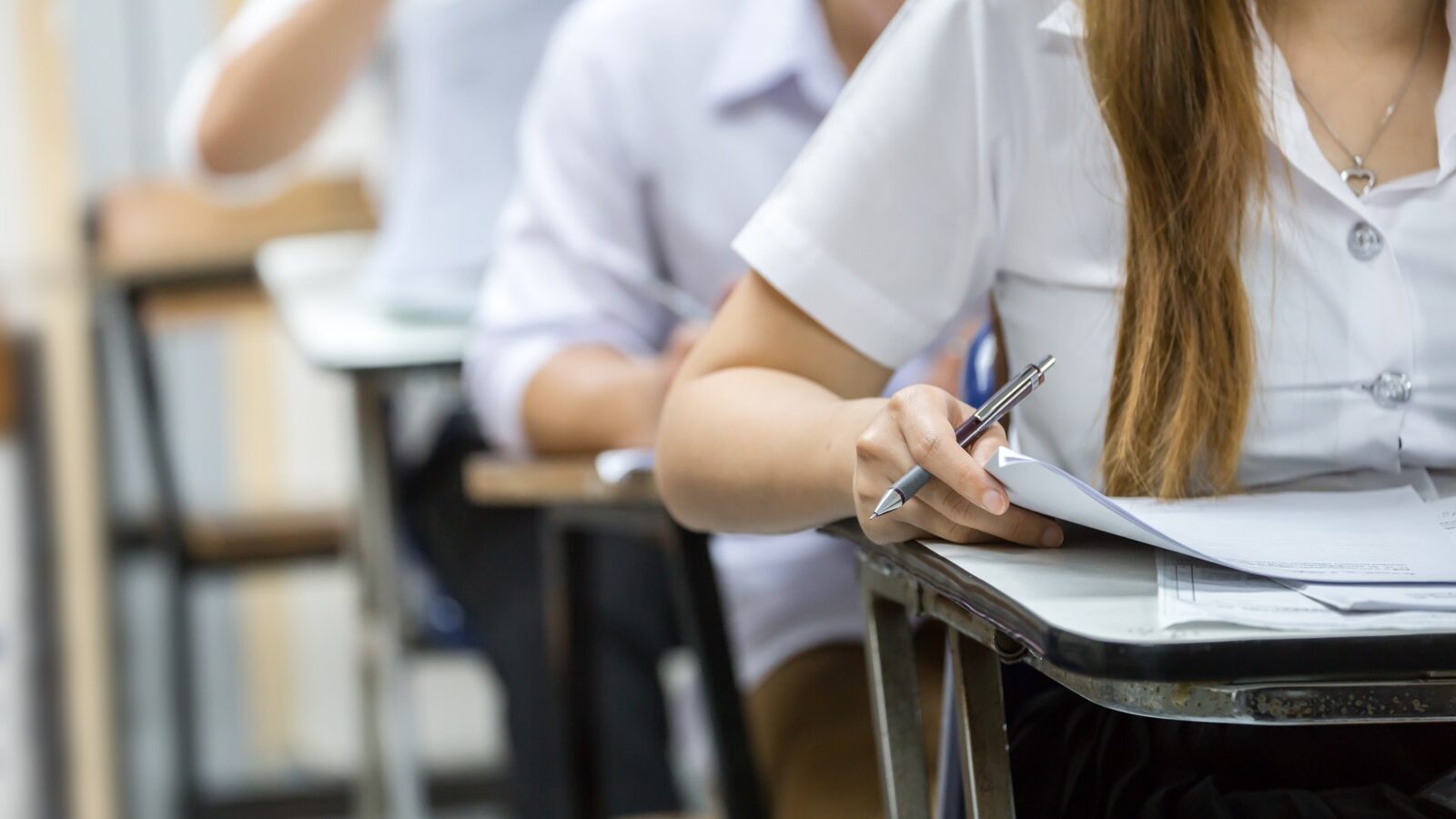 Simulările pentru Bacalaureat, afectate de protestele profesorilor; aproape 5% dintre licee boicotează testarea Simulările pentru examenul de Bacalaureat, programate pentru săptămâna viitoare, vor avea loc în majoritatea liceelor din țară, însă un procent semnificativ de unități de învățământ au ales să nu participe la testare