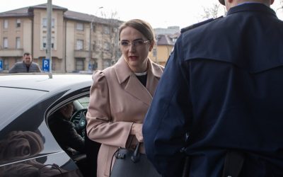 Înalta Curte dă în judecată Guvernul pentru neplata salariilor restante Înalta Curte de Casație și Justiție (ÎCCJ) a depus o plângere prealabilă împotriva Guvernului și a Ministerului Finanțelor