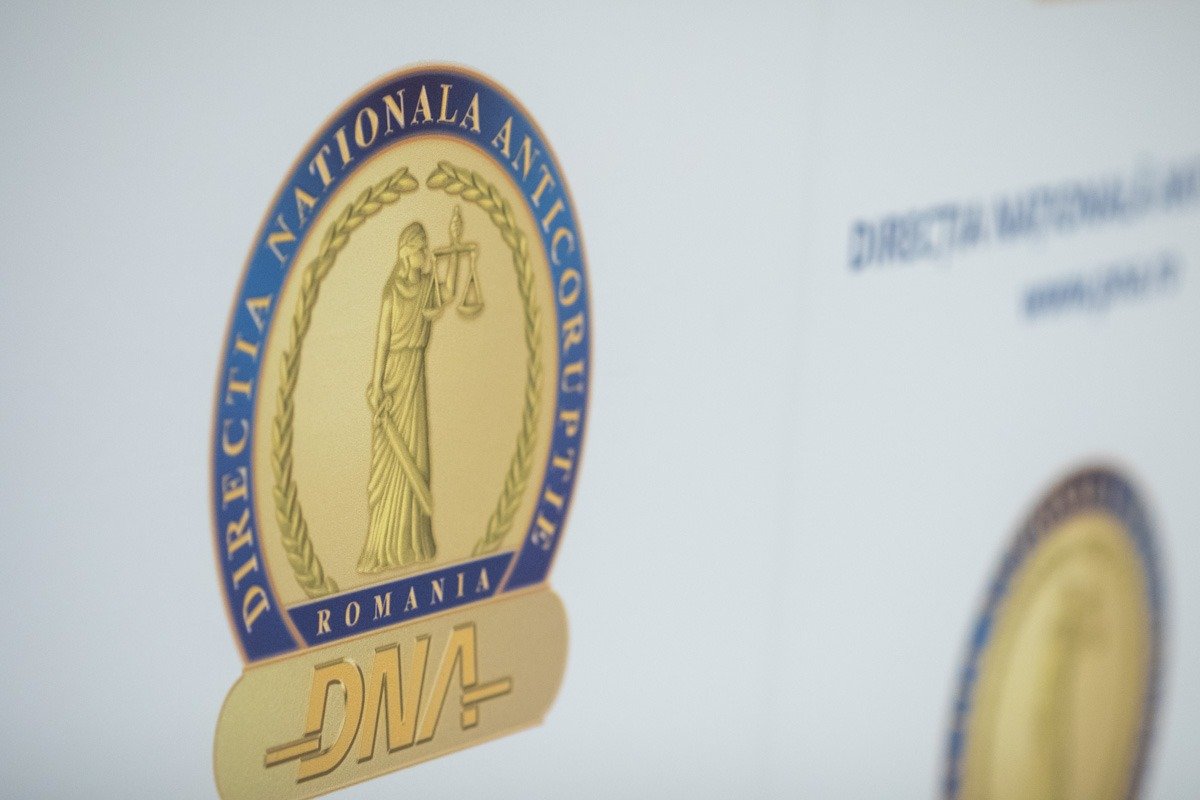 DNA Iași, sub lupa: Un bilanț slab și ambiții de șefie Serviciul Teritorial Iași al Direcției Naționale Anticorupție (DNA) a înregistrat în 2025 unul dintre cele mai scăzute randamente la nivel național, conform raportului de activitate al instituției