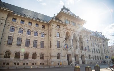 Ciucu avertizează asupra riscului de incapacitate de plată a PMB și cere adoptarea bugetului Primarul Capitalei, Ciprian Ciucu, a solicitat vineri partidelor din coaliția de guvernare să adopte urgent bugetul de stat în forma propusă de Executiv