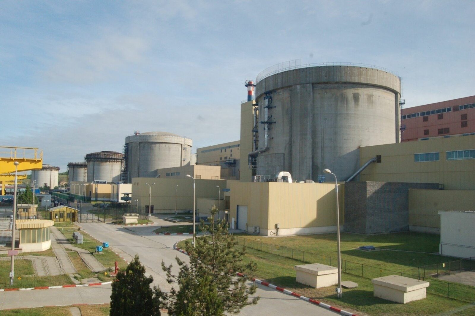 Nuclearelectrica alocă peste un milion de lei pentru mentenanța echipamentelor de la Cernavodă Societatea Națională Nuclearelectrica a lansat o licitație pentru servicii de reparare și întreținere a aparatelor de măsurare utilizate la Centrala Nucleară Electrică (CNE) Cernavodă