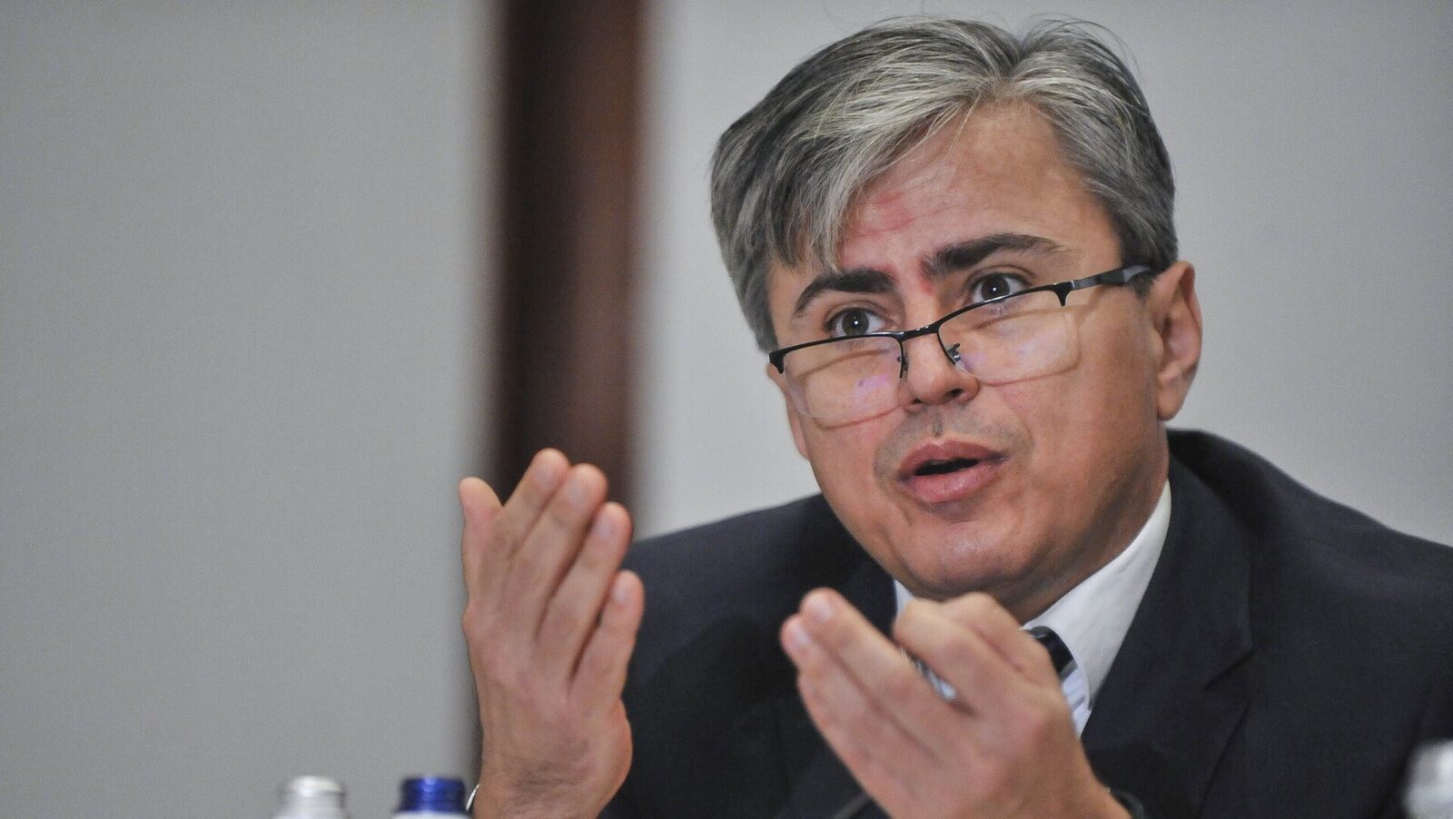 OUG 7 complică achizițiile auto prin leasing: Avocatul Gabriel Biriș atrage atenția asupra problemelor Intrarea în vigoare a Ordonanței de Urgență 7 (OUG 7) a generat confuzie și îngrijorări în rândul experților în fiscalitate și al cetățenilor, mai ales în ceea ce privește achizițiile de autovehicule prin leasing financiar