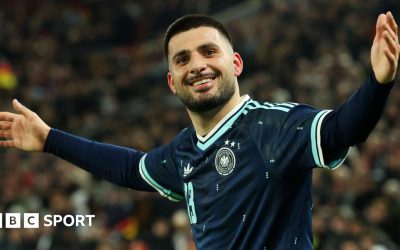 Undav, eroul neașteptat al Germaniei: Golul victoriei în prelungiri contra Ghanei Atacantul Deniz Undav a marcat golul victoriei în minutele de final ale meciului amical dintre Germania și Ghana, scor 2-1, disputat la Stuttgart