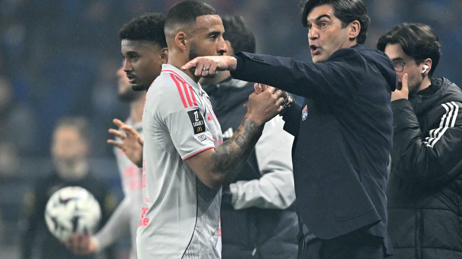 Lyon, opriți din elanul victorios: Olympique Lyon dă piept cu Marseille în „Olympico” Olympique Lyon, după o serie impresionantă de 13 victorii consecutive în toate competițiile, a suferit un stop brusc în weekend-ul trecut