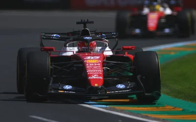 Mercedes domină în Australia, dar Ferrari scoate capul la lumină Melbourne a găzduit o cursă spectaculoasă de Formula 1, punctată de dominația Mercedes, dar și de semnale încurajatoare venite de la Ferrari