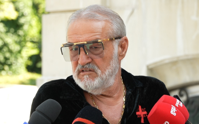 Românii Ion Stoica și Matei Zaharia, cei mai bogați din țară, cu averi de 5 miliarde de dolari fiecare Co-fondatorii Databricks, Ion Stoica (61 de ani) și Matei Zaharia (42 de ani), conduc topul celor mai bogați români, potrivit celei mai recente ediții a clasamentului Forbes